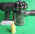 Dyson v6 und der Adapter